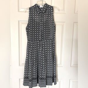 Chic Black and White Sleeveless Dress, size 8